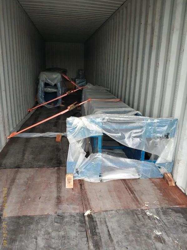 Aktueller Firmenfall über Reifen-Pressemaschine LAKER CKD TP250 (250Ton), die in Saudi Iron&Steel Co. exportiert.