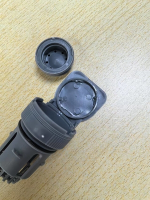 PP-Forklift-Float-Ventilationsstecker 75/92mm für eine sichere und effiziente Abluftung der Batterie