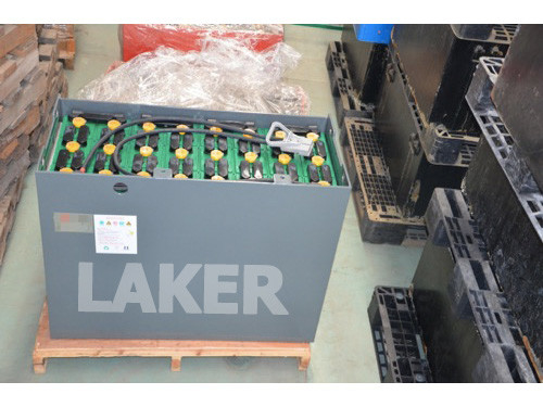 Großhandel HELI 1,5 t elektrische Gabelstaplerbatterie 8PBS400, 48V 400Ah Batterie für Vierrad-Gabelstapler