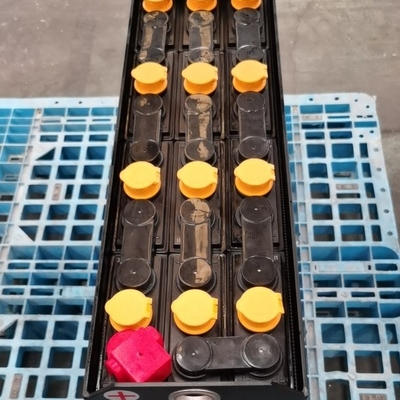 Benutzerdefinierte Gabelstaplerbatterie 24v 180Ah/5hrs Blei-Säure-Traktionsbatterie