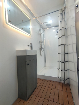 Laker High-End Mobile Toilettenanhänger für verschiedene Veranstaltungen