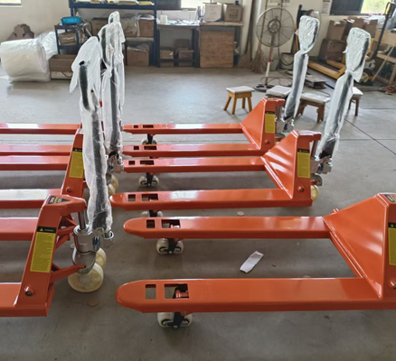 3-Tonnen-Handhubwagen mit doppelten Nylonrädern für 3000 kg Lagergutumschlag